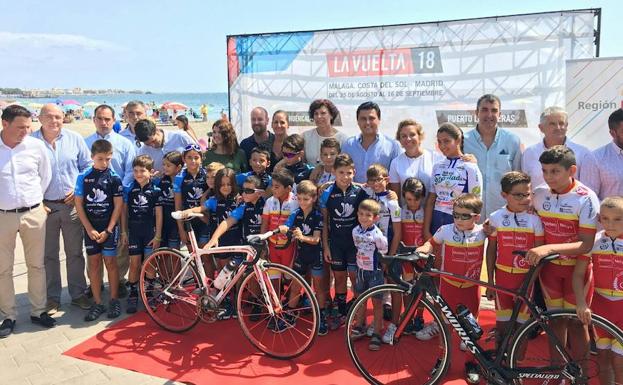 La Vuelta Ciclista pasa por San Javier con una jornada festiva