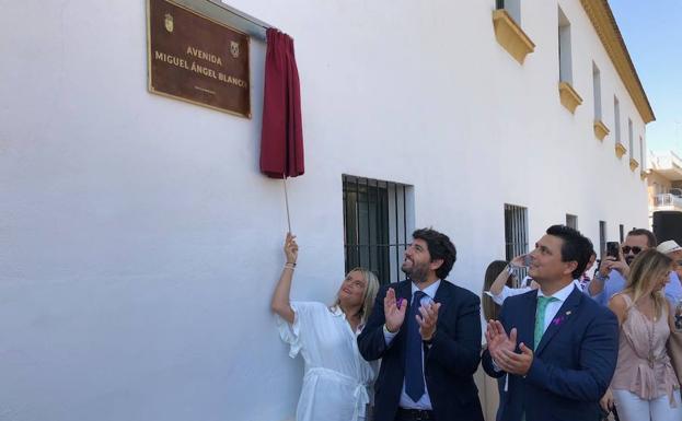 María del Mar Blanco inaugura una avenida dedicada a su hermano, asesinado por ETA