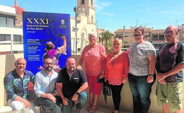 Folclore con grupos de Portugal y Tenerife