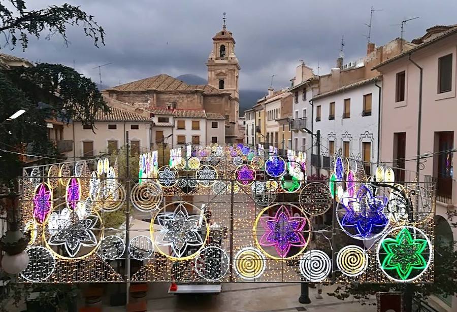 Festejos enciende la iluminación especial de fiestas en el pregón de este domingo