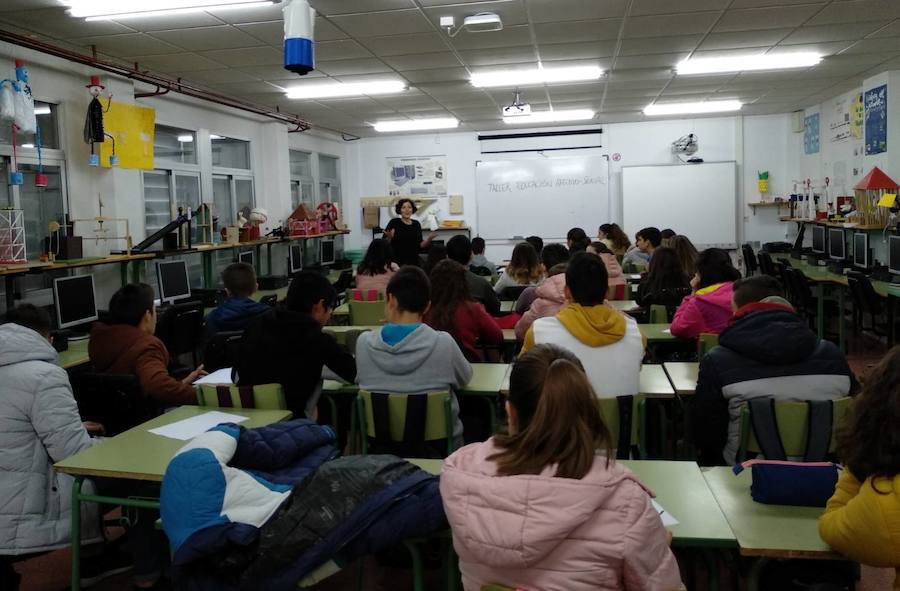 Juventud desarrolla en centros de Secundaria un programa de educación afectivo sexual