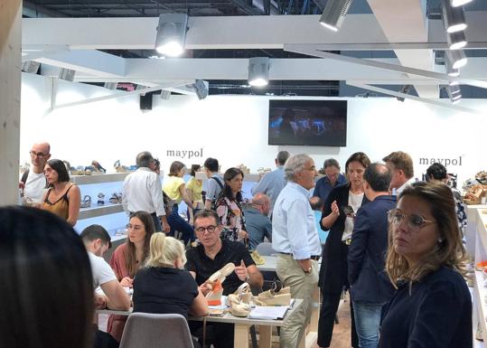 Seis empresas de calzado de la Región de Murcia avanzan el verano 2020 en la Feria de Milán