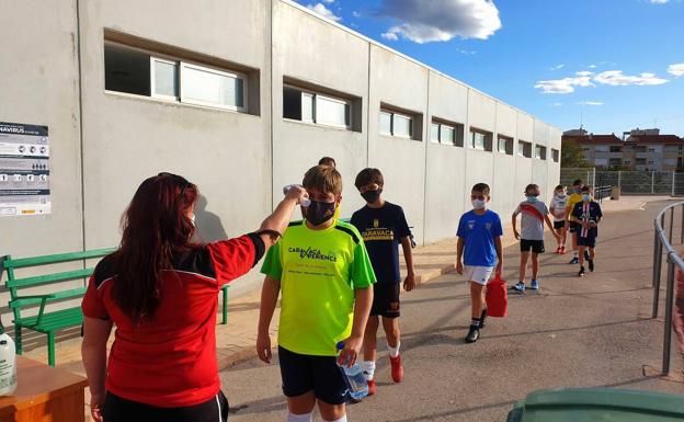 Mil alumnos participan en las Escuelas Deportivas Municipales con grupos reducidos de diez por monitor