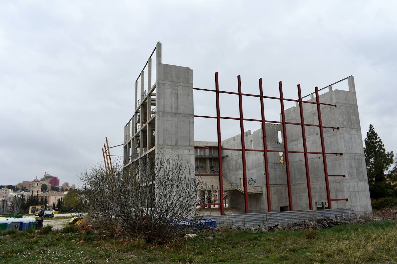 El Ayuntamiento de Caravaca estudia cómo adaptar el proyecto del Auditorio para finalizar su construcción