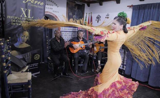 Lo Ferro estrecha lazos con la cuna del flamenco