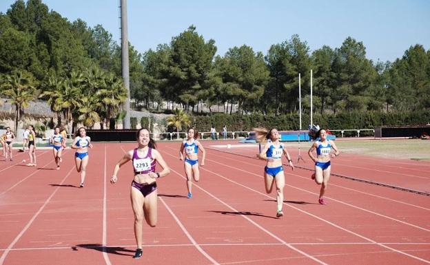 La pachequera Lidia Sánchez bate el récord regional en 200 metros lisos