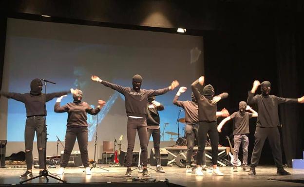 Profesores, padres y alumnos del Virgen del Pasico convierten la música en solidaridad