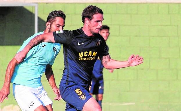 El UCAM cae ante el Ejido