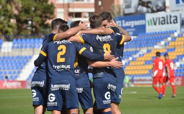 El UCAM gana y ya es líder en solitario