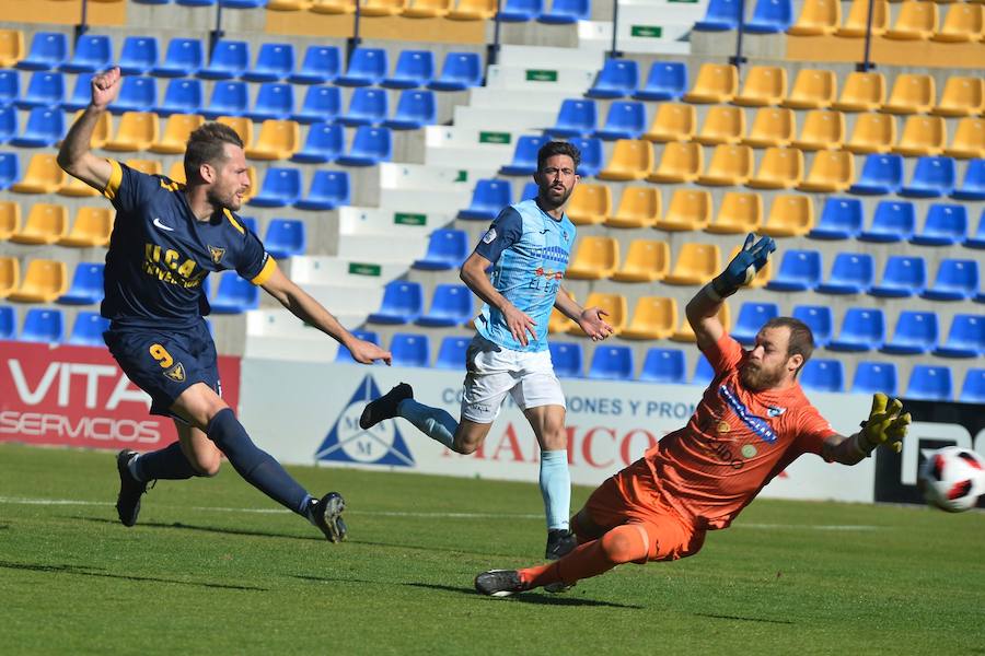 Triunfo plácido para los universitarios