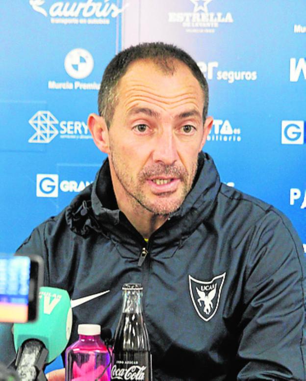 Munitis: «Ahora mismo no me preocupa salir de la zona de 'playoff'»