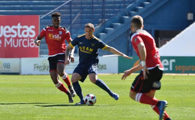 El UCAM pierde ante el Melilla y baja hasta la tercera plaza de la tabla