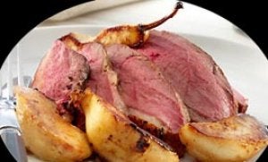 Magret de pato con peras caramelizadas