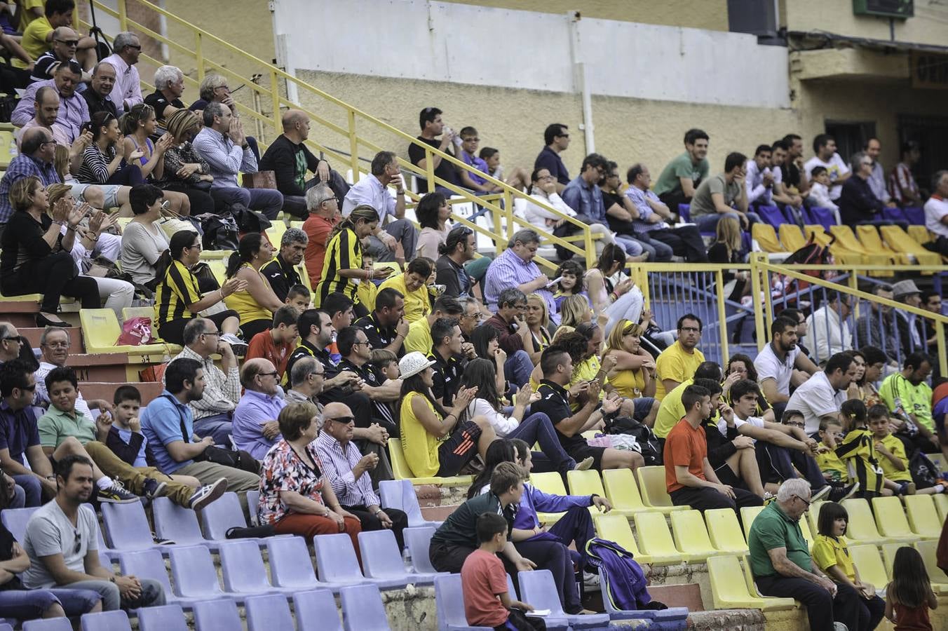 Imágenes del partido Orihuela-Paterna disputado en Los Arcos