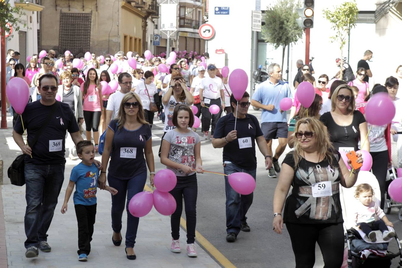 Lorca se viste de rosa contra el cáncer de mama