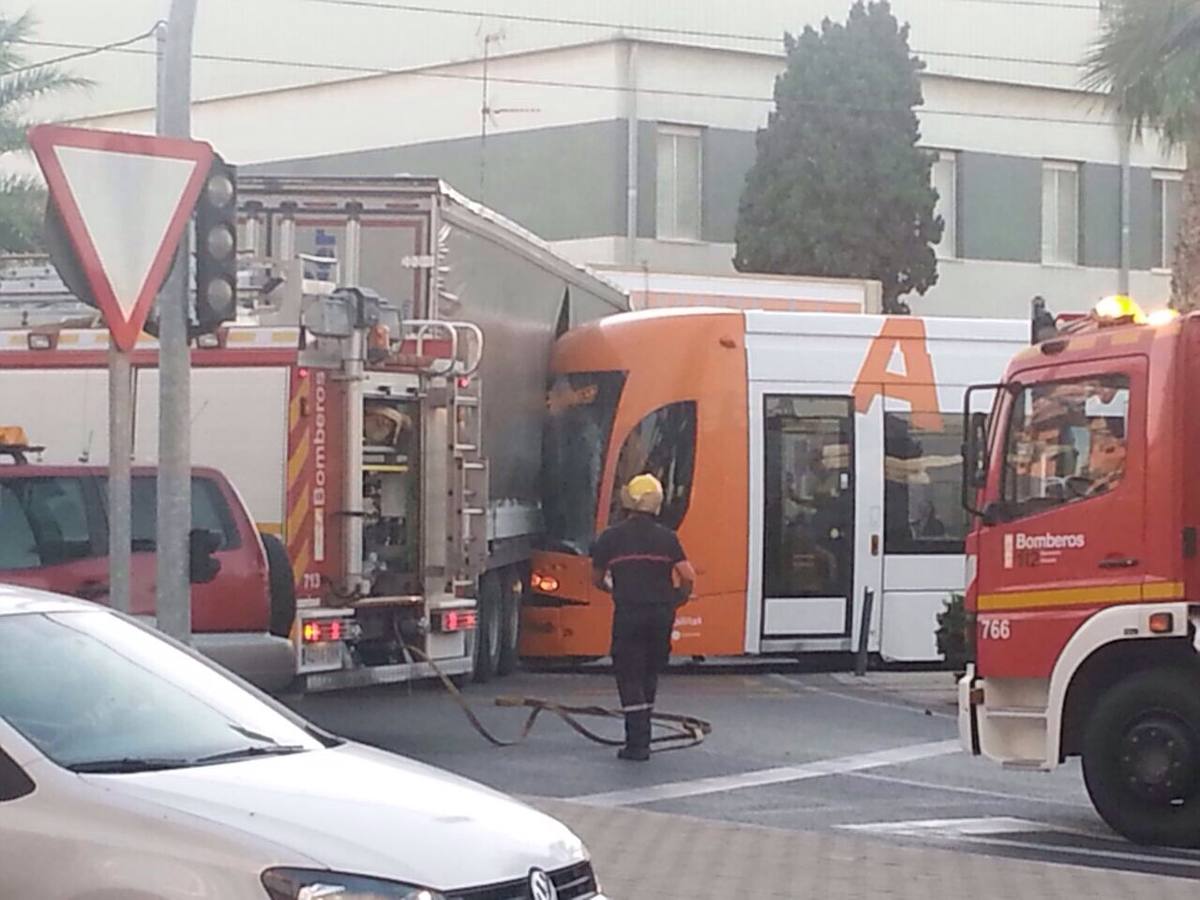 Choque del TRAM con un tráiler