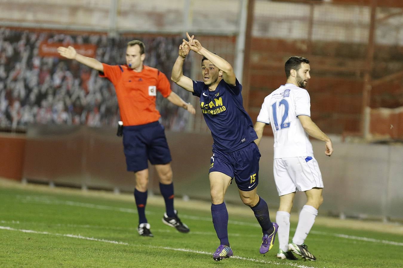 El UCAM Murcia, campeón de invierno tras vencer a El Palo (2-0)