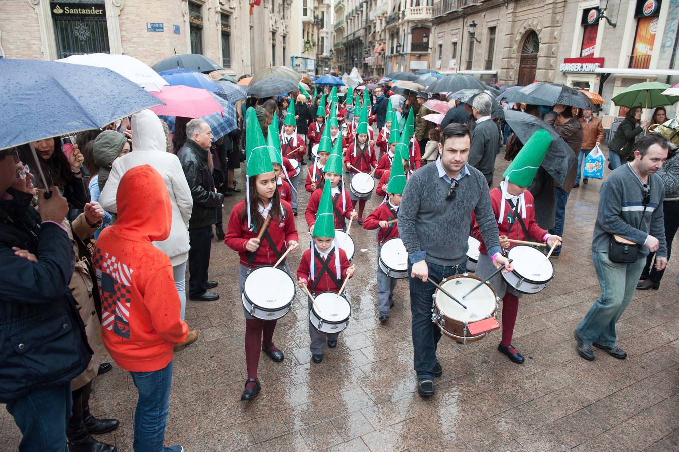 La Procesión del Ángel recorre las calles de la capital