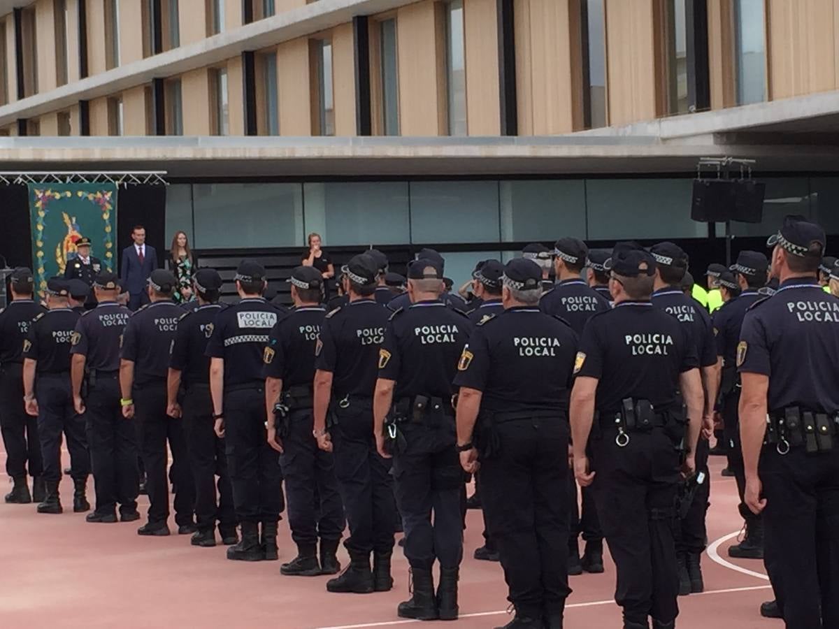 El alcalde aboga por una Policía Local próxima a «los más vulnerables»