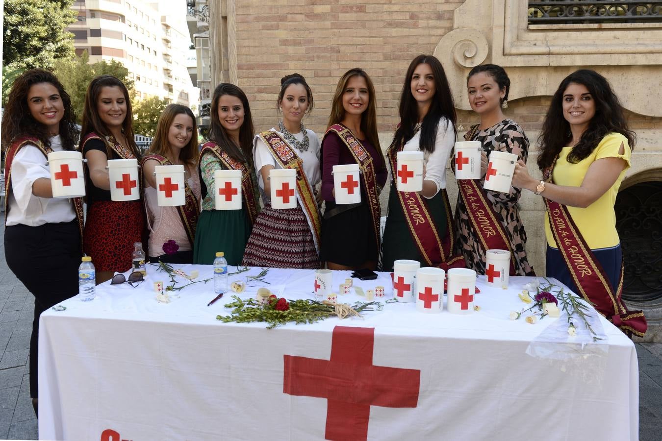 Cruz Roja con los refugiados