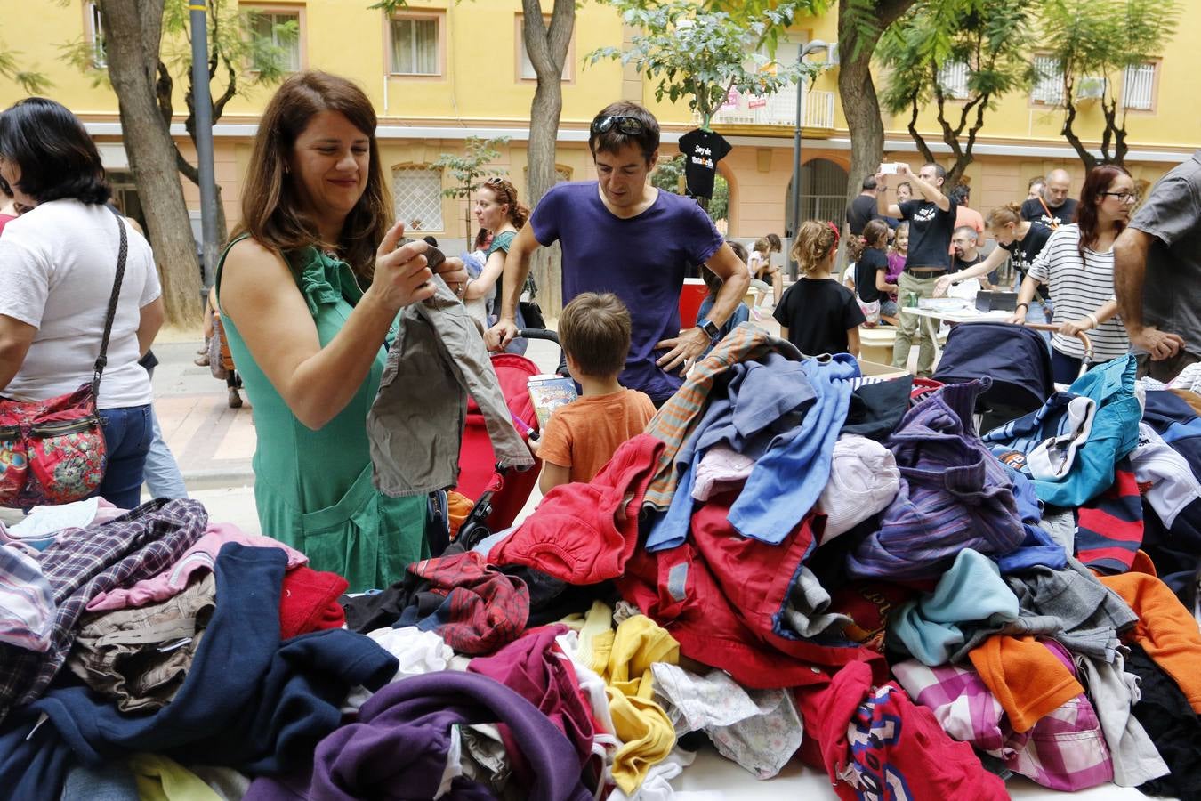 Nueva vida para los trastos de los vecinos de Vistabella