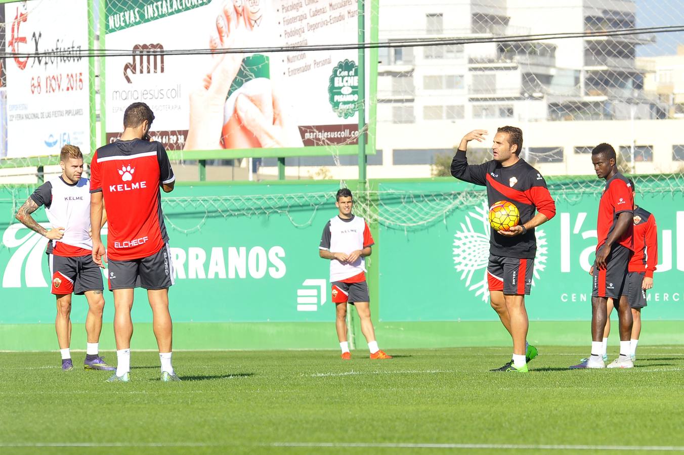 El Elche vuelve a los entrenamientos