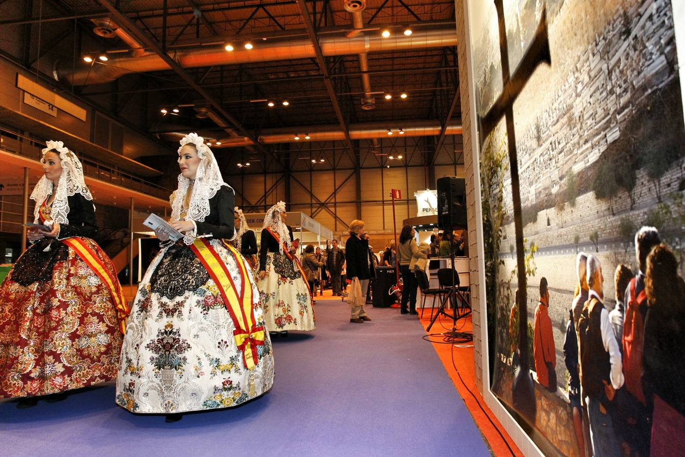 Las fiestas alicantinas, protagonistas en Madrid