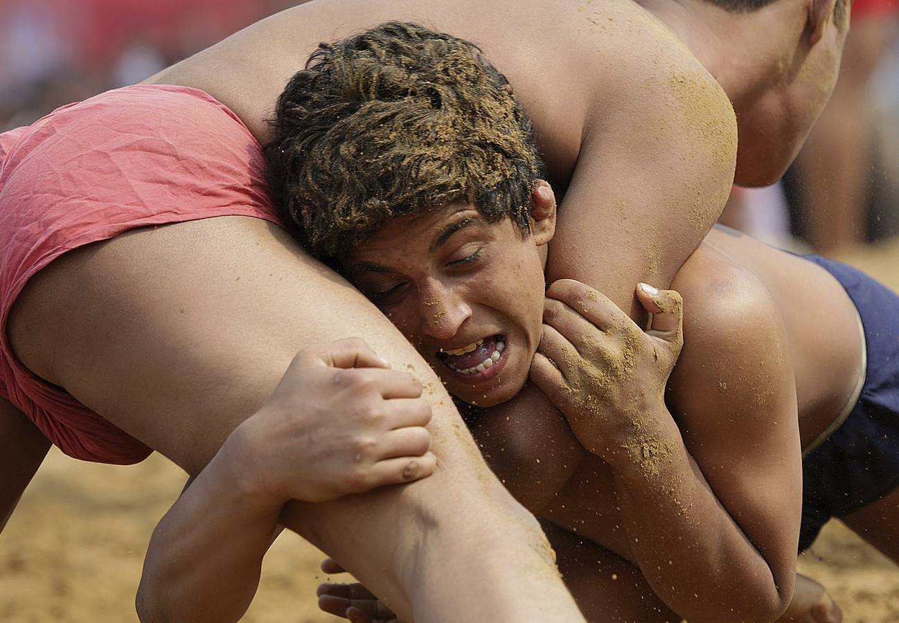 Lucha sobre la arena