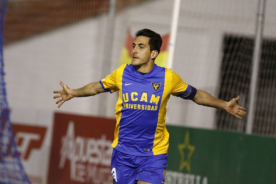 El UCAM se impone al Recre por la mínima (1-0)