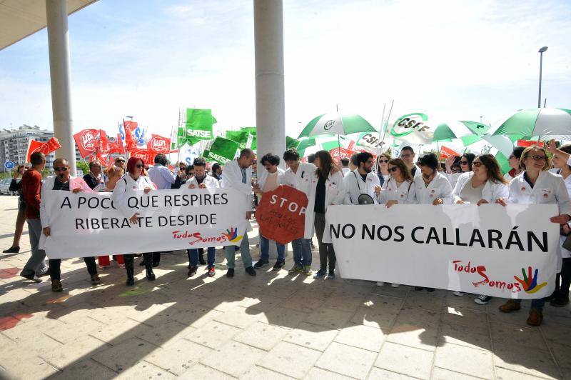 Concentración de trabajadores del Hospital del Vinalopó