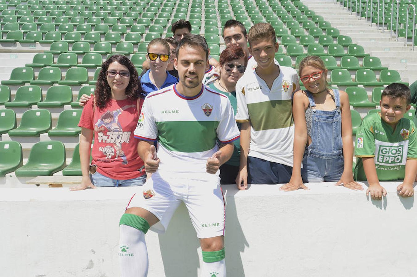 Presentación de Matilla como nuevo jugador del Elche