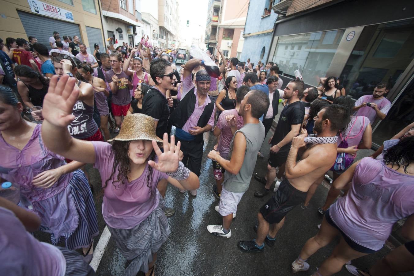 Lluvia de vino en Jumilla