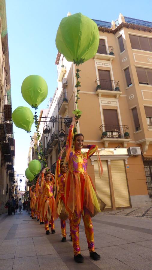 Orihuela mantiene su deuda con el poeta