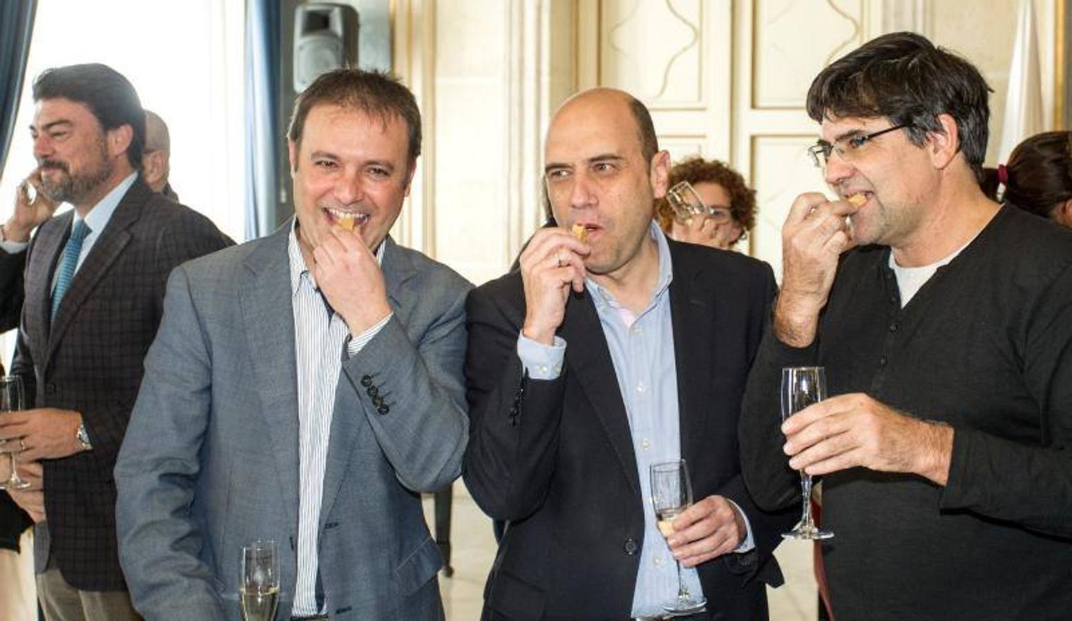 Tradicional brindis de Navidad en el Ayuntamiento