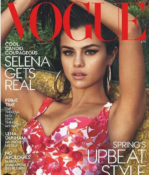 Selena Gomez habla español y muestra su lado más personal en un vídeo para Vogue