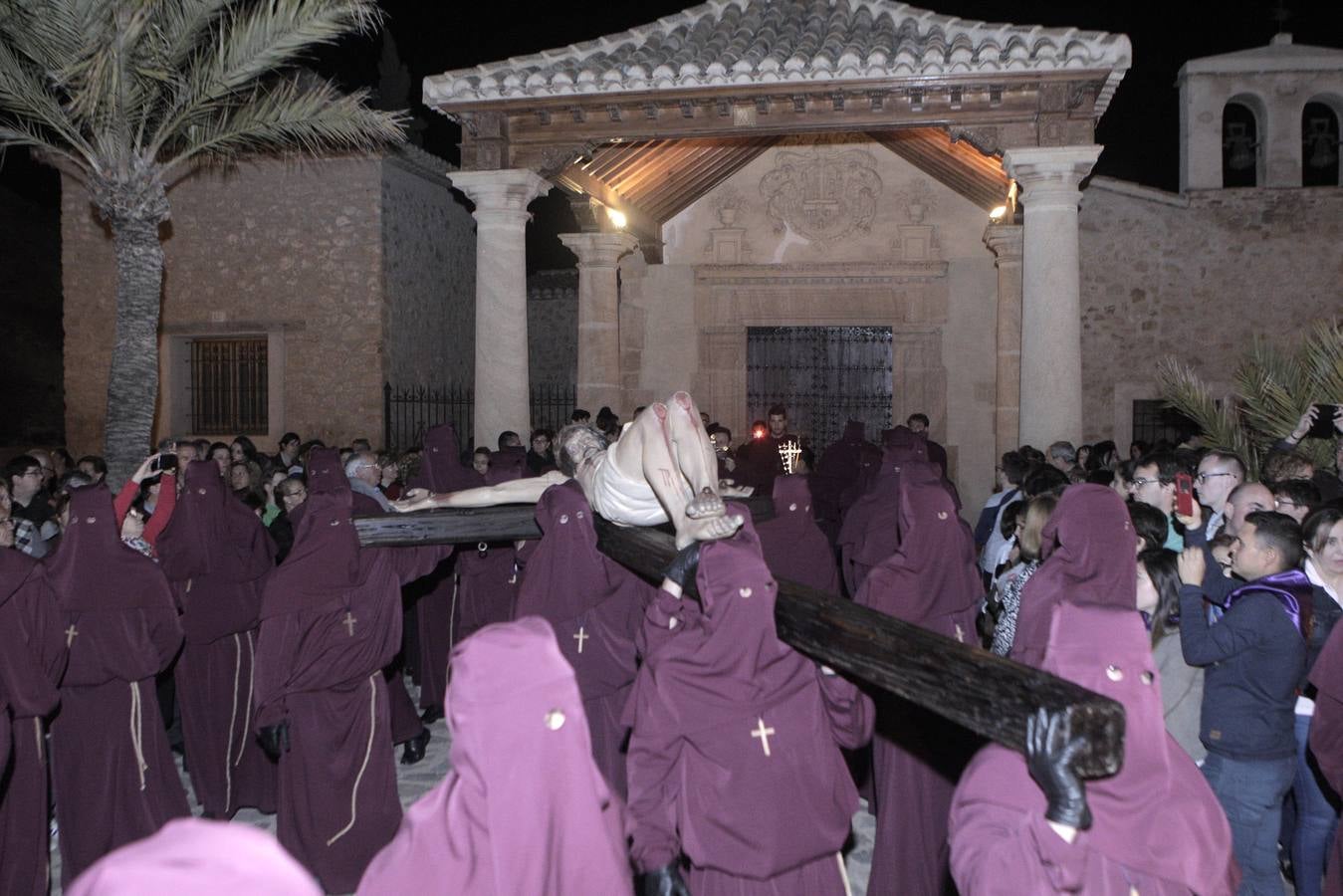 Emoción en Lorca en la bajada del Crucificado