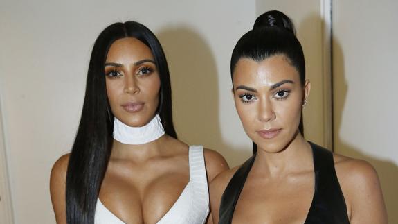 Kim Kardashian podría estar celosa de los piropos a su hermana Kourtney Kardashian