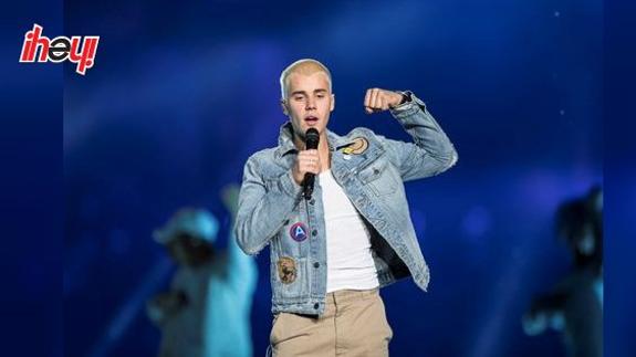 Justin Bieber, pillado muy cariñoso con dos hombres