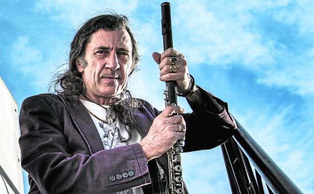 «Lucho por enamorarme de un gesto»