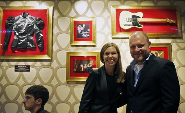 Hard Rock Cafe abre en Valencia con objetos de Madonna, Michael Jackson, Bruce Springsteen y Shakira