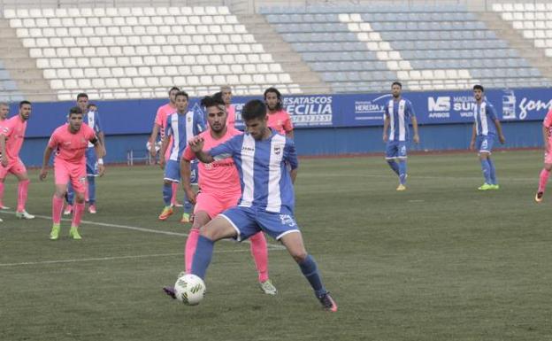 Tablas en la ida de la final de Segunda B