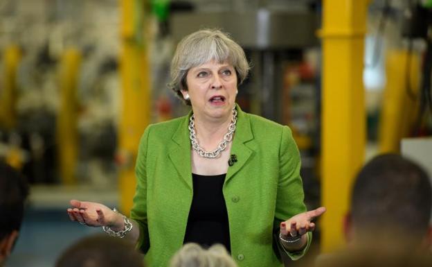 La ventaja de May baja a tres puntos a tan solo una semana de las elecciones