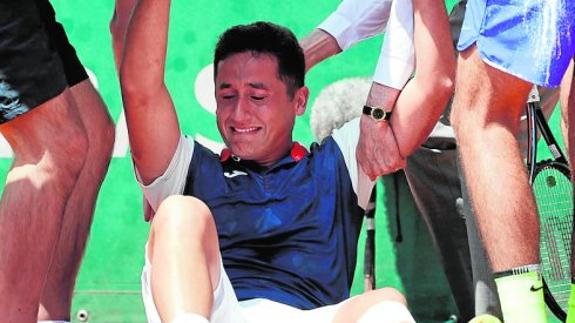 Nicolás Almagro se rompe y se despide llorando de Roland Garros