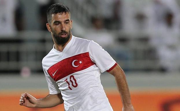 Arda renuncia a la selección turca tras agredir a un periodista