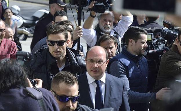 Sánchez debe explicar hoy si contrató el servicio de 'lavado de imagen' de 'Púnica'