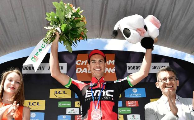 Porte domina la crono y De Gendt se aferra al amarillo