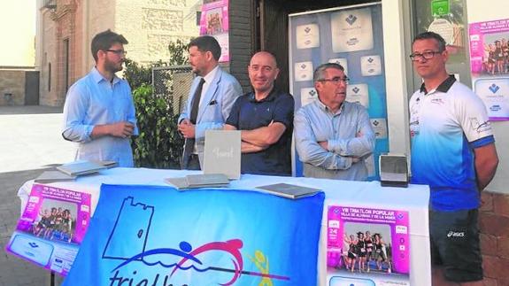 La Fundación de Trabajadores de ElPozo patrocina el Triatlón Villa de Alhama y de la Mujer