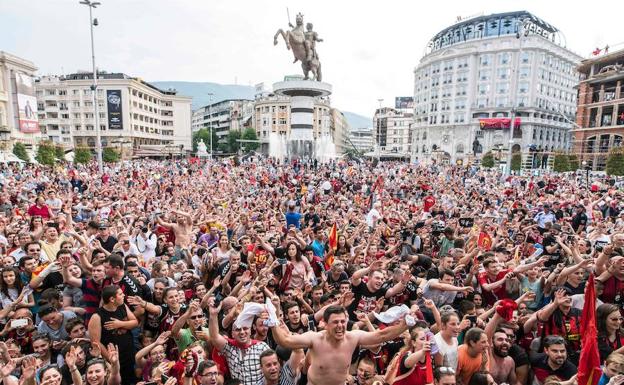 Skopje recibe a España con calor y pasión por el balonmano