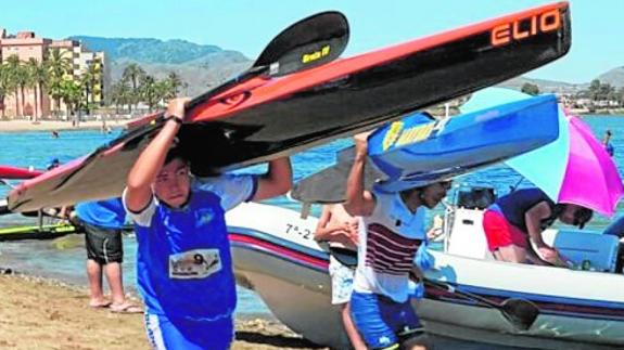 La Escuela de Piragüismo Mar Menor manda en la regata autonómica