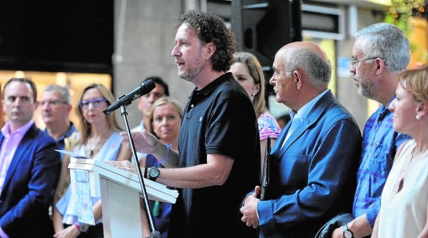 La plataforma de Garre arremete contra la «insignificancia» de Murcia en España